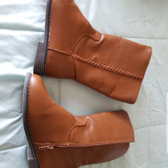 Lot of 4 Girls Boots Size 3 - Picture 3 of 4